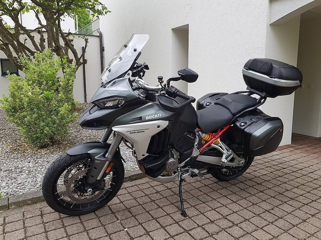 Ducati Touring: Ducati Multistrada V4S – Usato da Schaan venduto da FloWa 2
