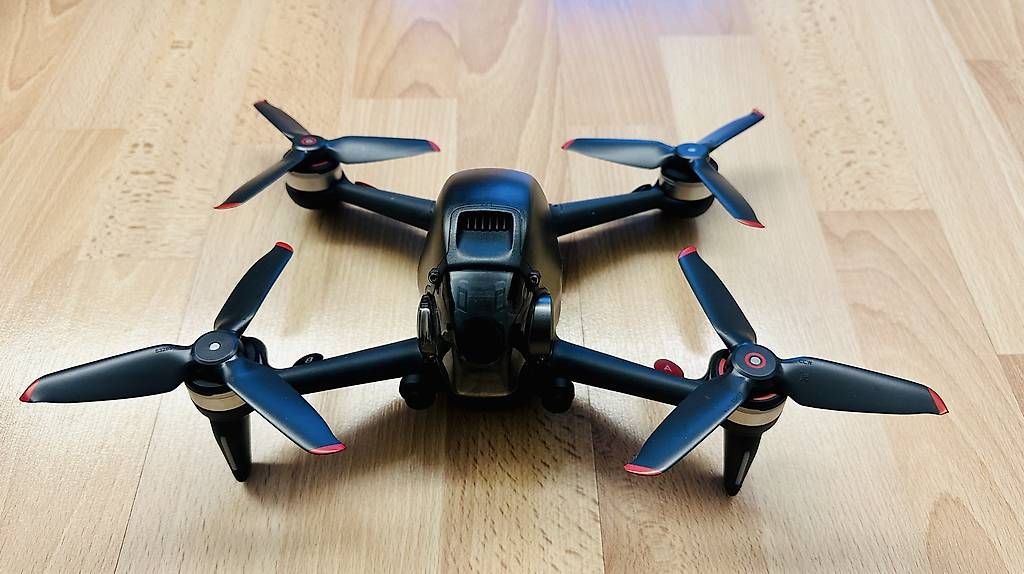 Telecomando: DJI FPV COMBO + Fly more kit + Motion Controller – Usato da Kloten venduto da jasonjason1206 2