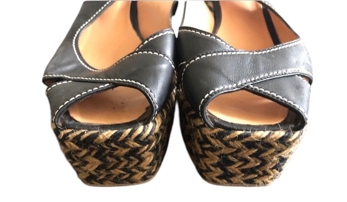 Sergio Rossi Scarpe da donna: Sandales Sergio Rossi – Usato da Dotzigen venduto da SecondHandGems 1