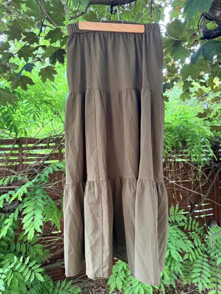 Gonne: Jupe longue kaki, taille L! – Usato da Vétroz venduto da est_xyr5 1