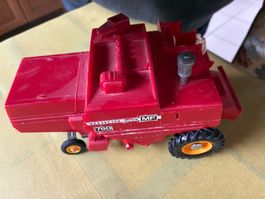 Britains Mähdrescher massey ferguson 1:32