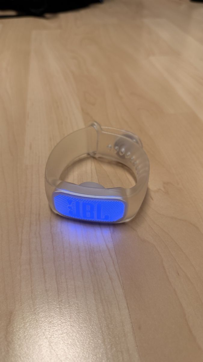 Bracelets: JBL Led Armband – Neuf (Voir description) à Schüpfen par Nizu4 1