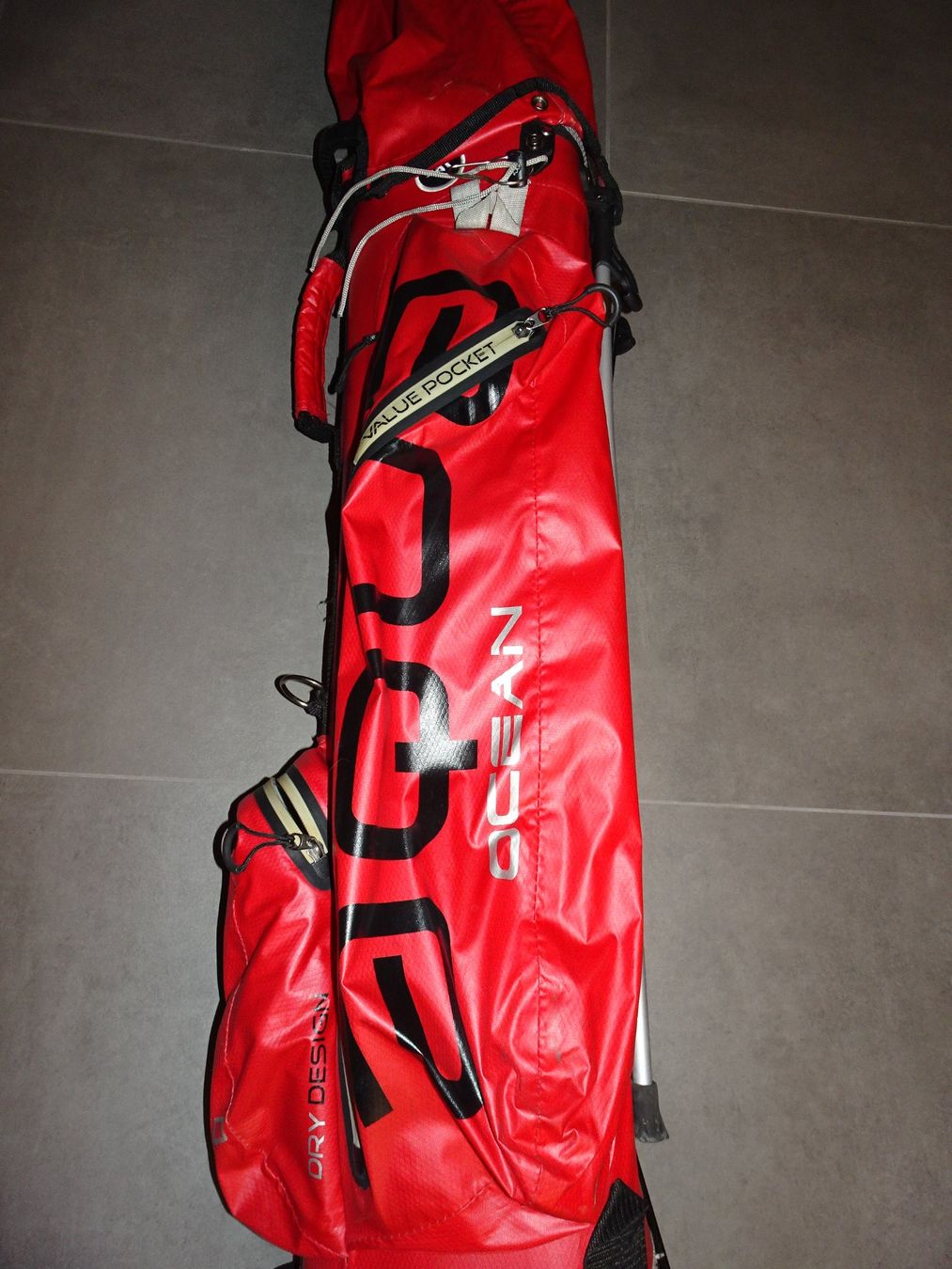 Taschen: Golfbag Big Max Aqua Ocean rot gebraucht – Gebraucht aus Bassersdorf von Brilliance 2