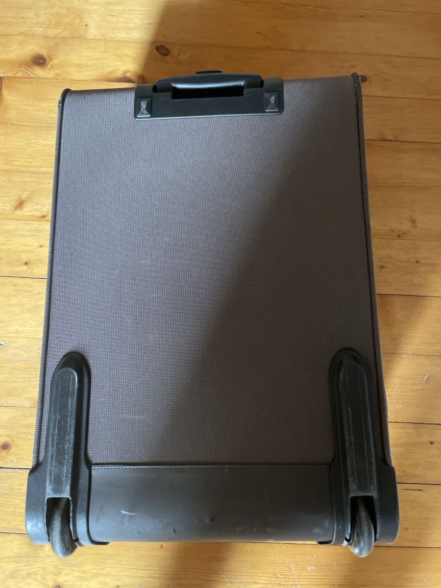 Samsonite Valigie: Reiserollkoffer von Samsonite inkl Hülle  – Usato da Domat-Ems venduto da Amanda78 2