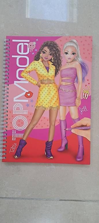 Bücher: zu verkaufen Buch TOP MODEL – Neu und originalverpackt aus Oftringen von Gladiator76