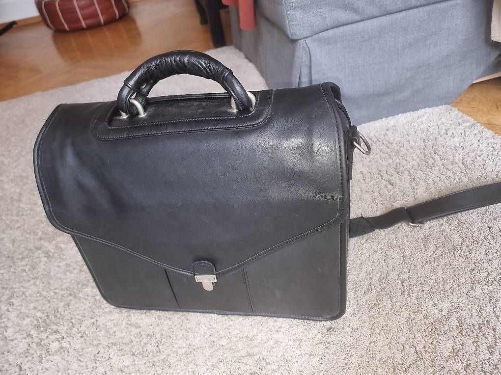 Borse: Hochwertige Laptop Ledertasche – Usato da Horgen venduto da Nautilus_87