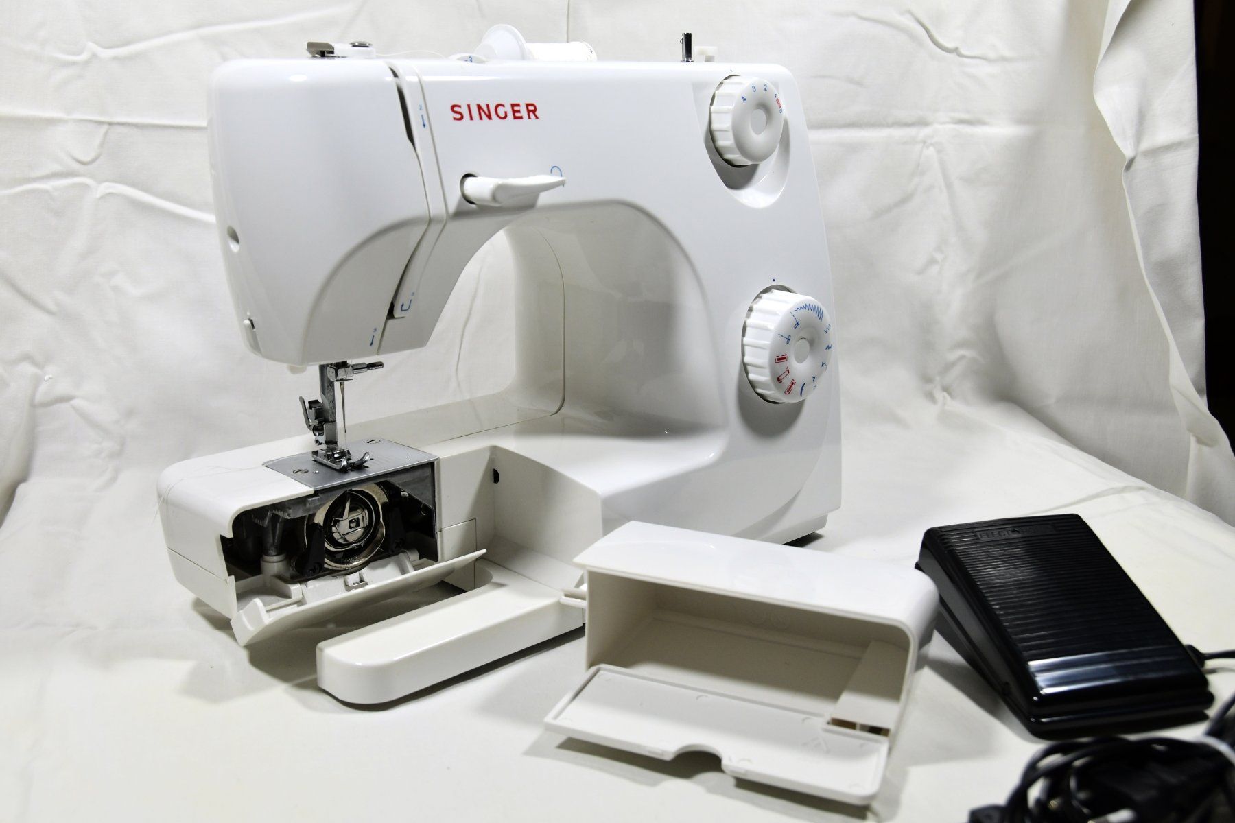 Singer Macchine da cucire: SINGER Nähmaschine Modell 8280 – Usato da Lohn-Ammannsegg venduto da Keyflower 4