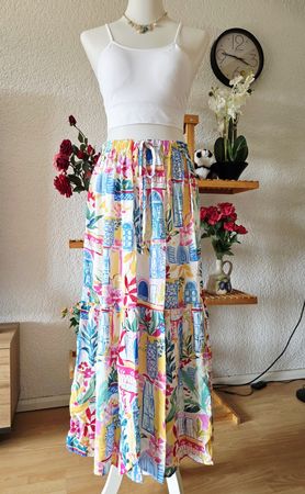 Long Tiered Skirt Floral Print Size L
