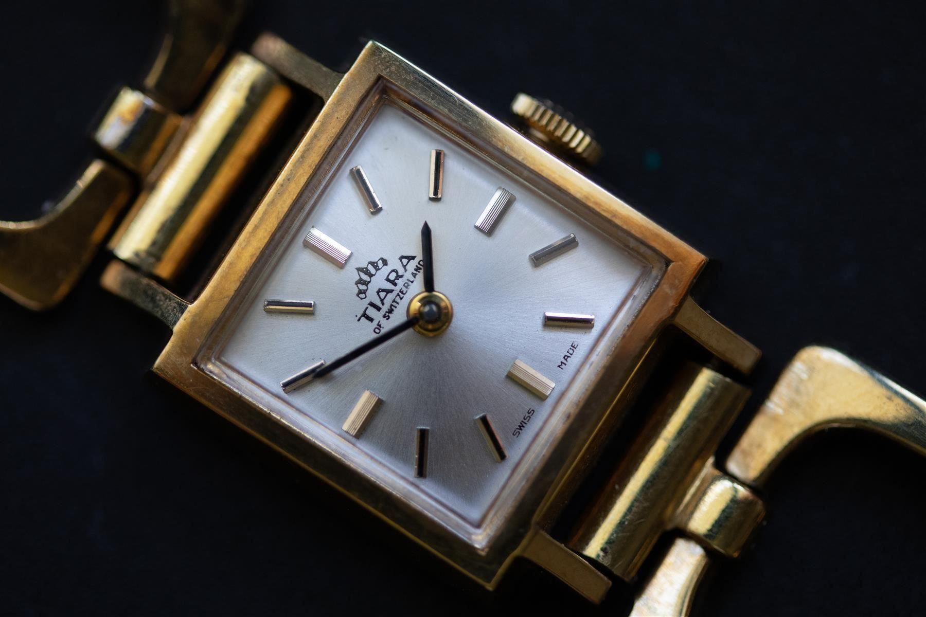 Swiss Orologi: NOS - Edle Tara Damenuhr - 1B – Nuovo (secondo la descrizione) da Zürich venduto da papsas