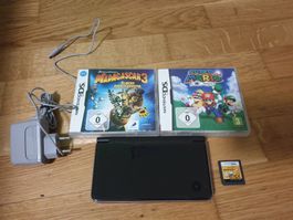 Nintendo DS XL Konsole mit Spielen und Ladegerät