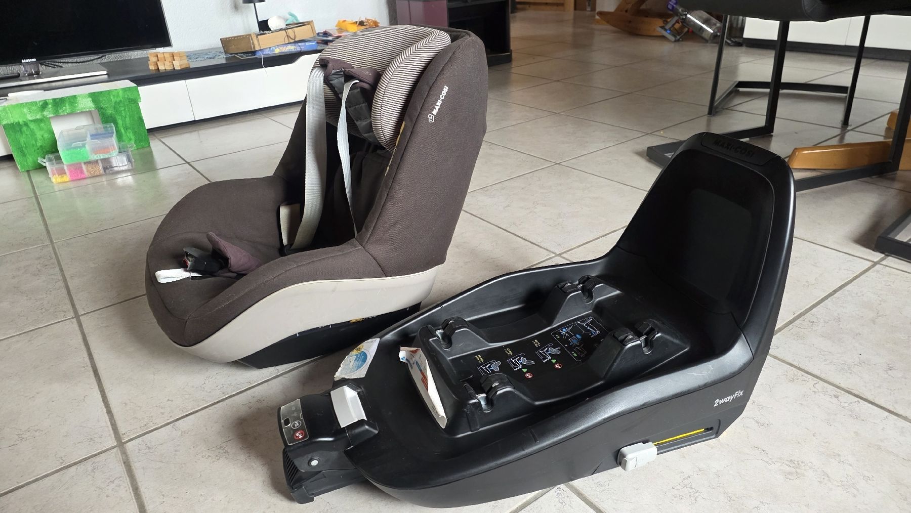 Maxi-Cosi Seggiolini per auto: maxi-cosi Kindersitz – Usato da Geiss venduto da Giovanoli23