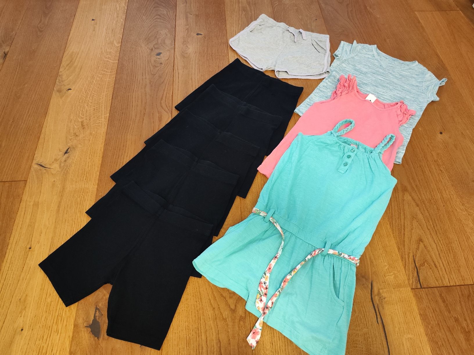 Lotti & Set di vestiti: Kleiderpaket Gr.122 – Usato da Kriens venduto da Xonox 5