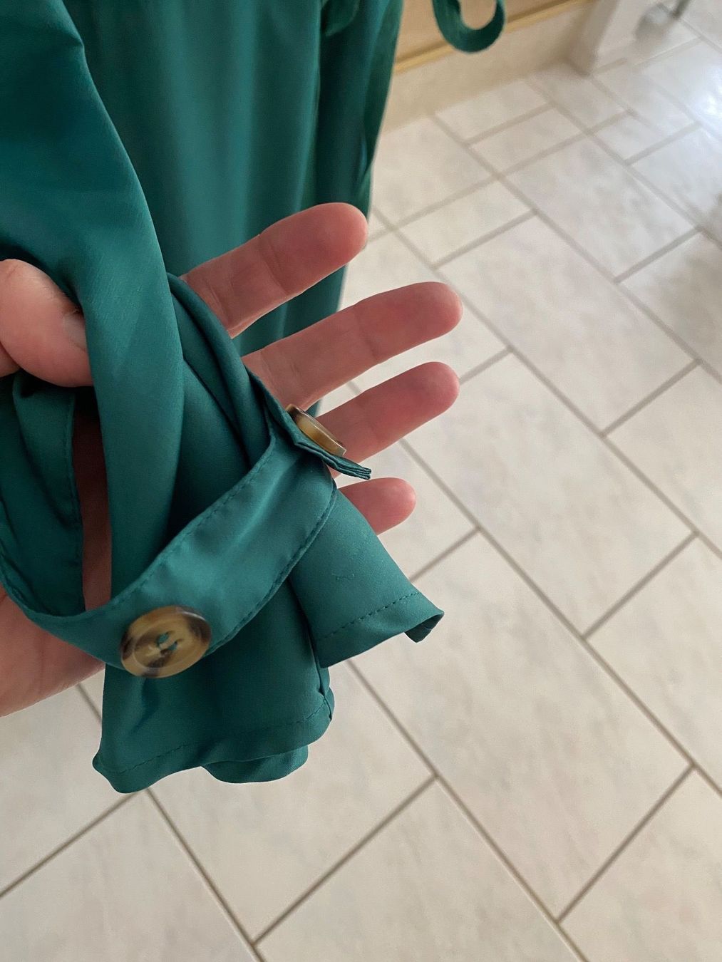 Vestiti: Satin- Kleid von Silvian Heach – Nuovo (secondo la descrizione) da Therwil venduto da Miss-Moneypenny67 2