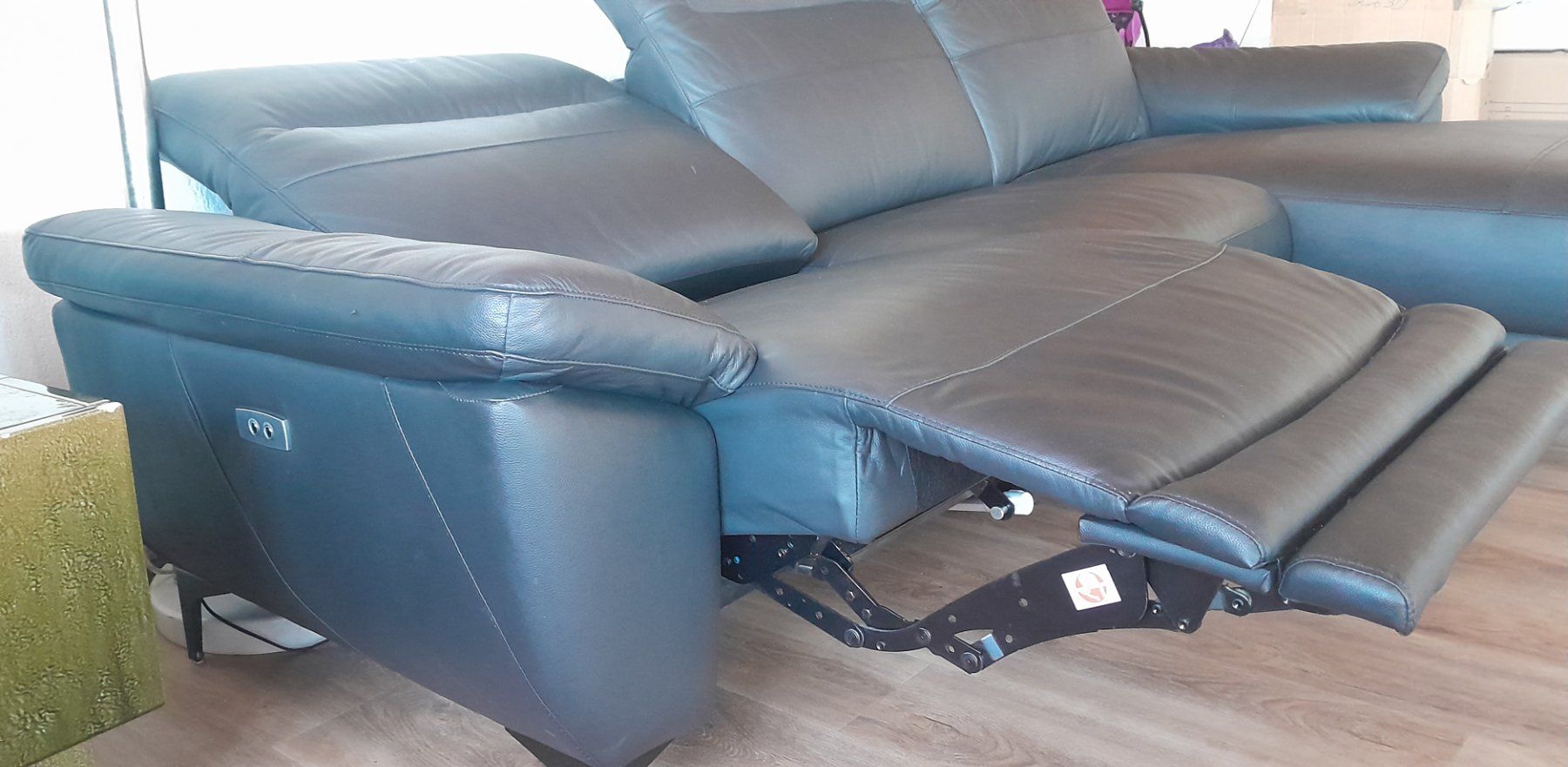 Sofas: Ecksofa Leder mit elektrischer Relaxfunktion schwarz – Neuf (Voir description) à Effingen par stolzfamily 1