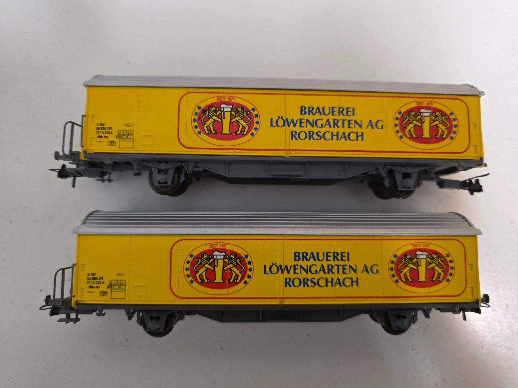 Roco Modellini di ferrovie: Roco 2 wagons a bières DC dès 1.-fr – Usato da bassecourt venduto da Paolo101