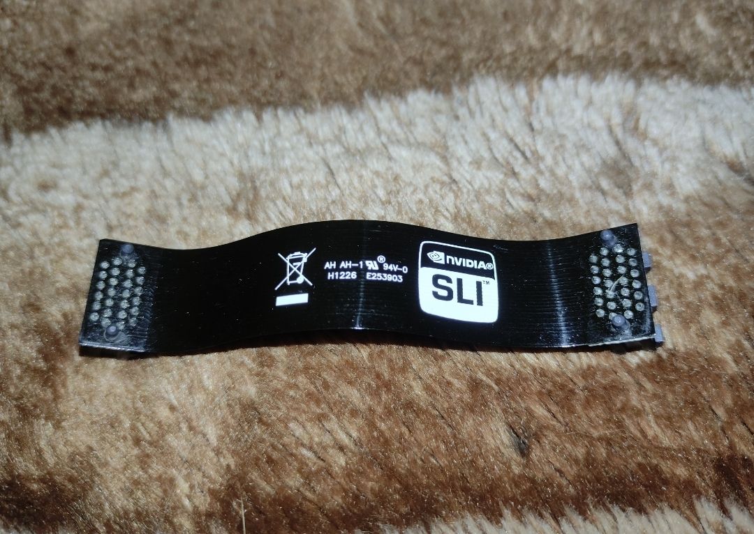 Componenti elettronici: NVidia SLI-Anschluss – Nuovo (secondo la descrizione) da Bern venduto da unnaturalBlues