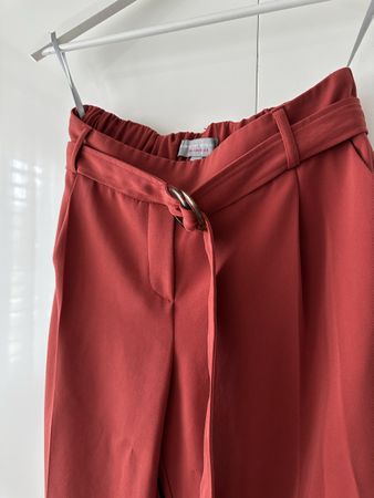 Stoffhose mit Gürtel Gr. 36 | Dorothy Perkins | rostrot