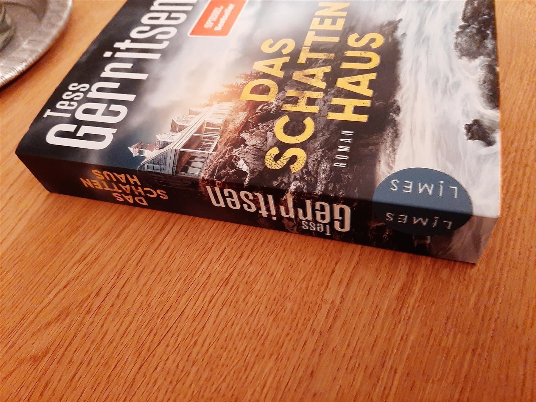 Libri: Tess Gerritsen Das Schattenhaus – Nuovo (secondo la descrizione) da Affoltern am Albis venduto da Sabinezc 2