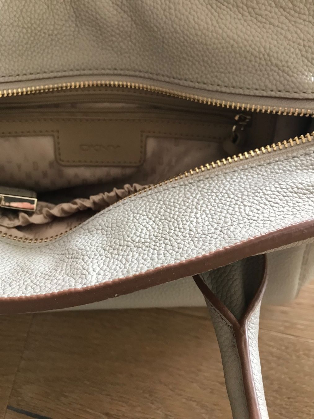 DKNY Borse da donna: DKNY Leder Tasche – Usato da Affoltern am Albis venduto da variablend 4