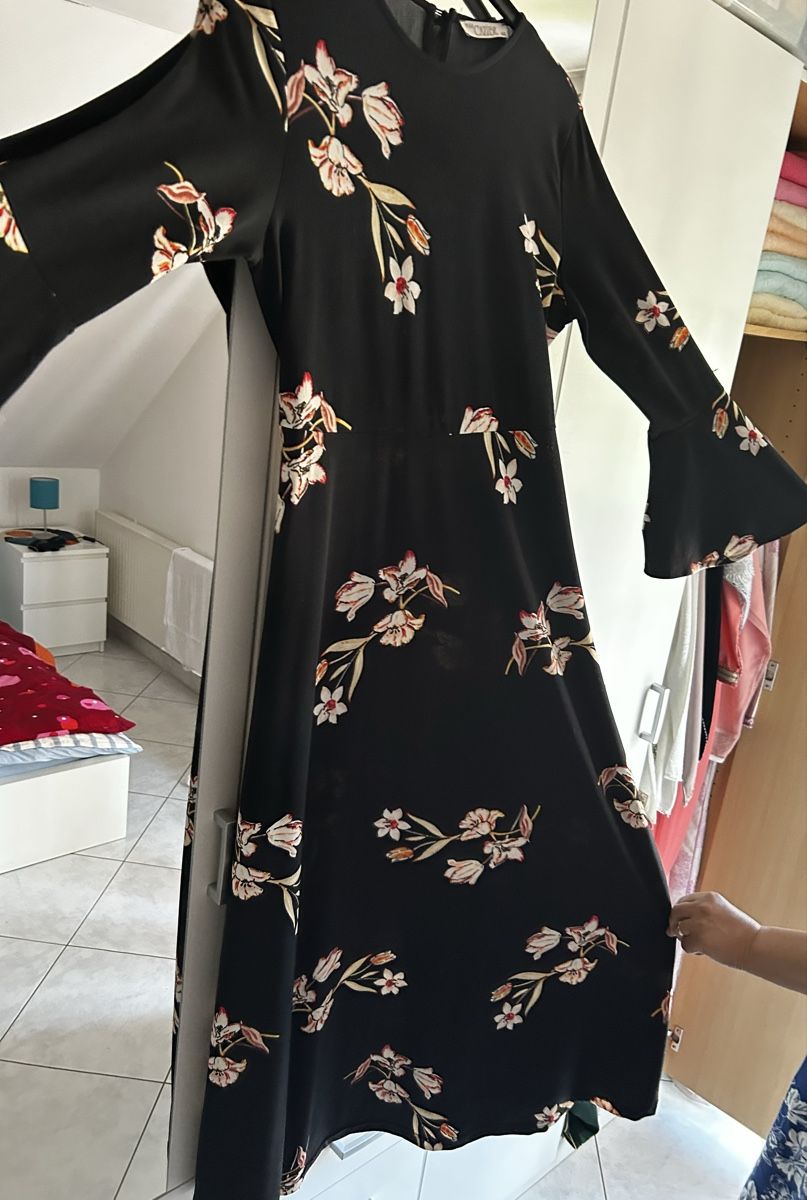 Vestiti: Schönes Sommerkleid mit Blumenmuster, Grösse M – Usato da Zürich venduto da Vivaldi88 1
