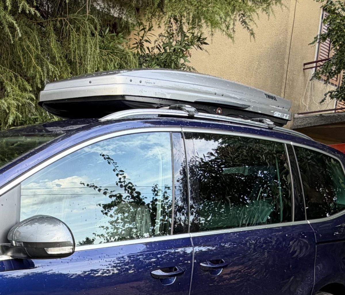 Thule Box da tetto: Thule Dachbox Dynamic M (Farbe Titan) – Usato da Adliswil venduto da Papusagu