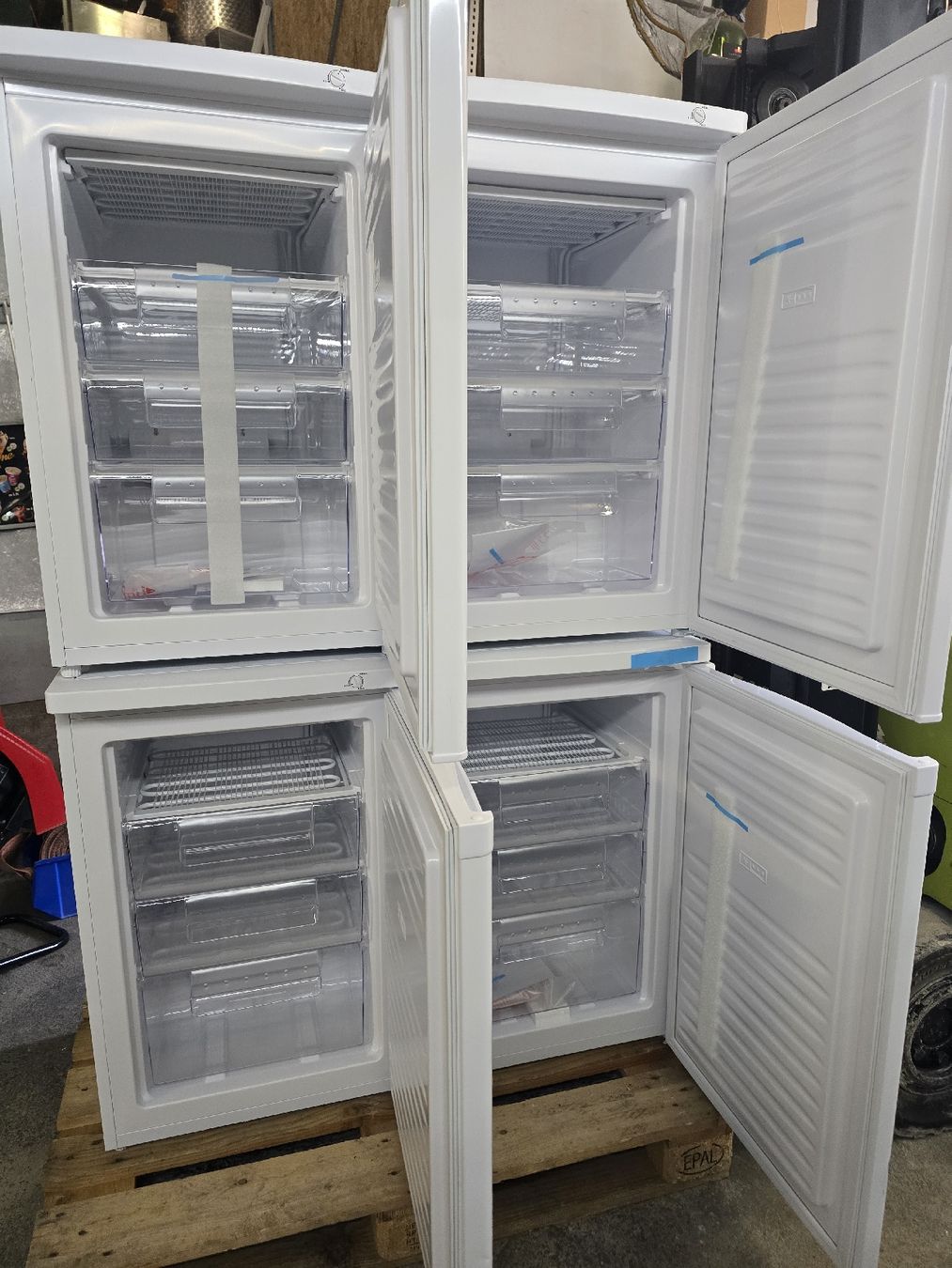Congelatori: Gefrierschrank ( 4 ) – Nuovo (secondo la descrizione) da Wuppenau venduto da Gastro.Wuppenau