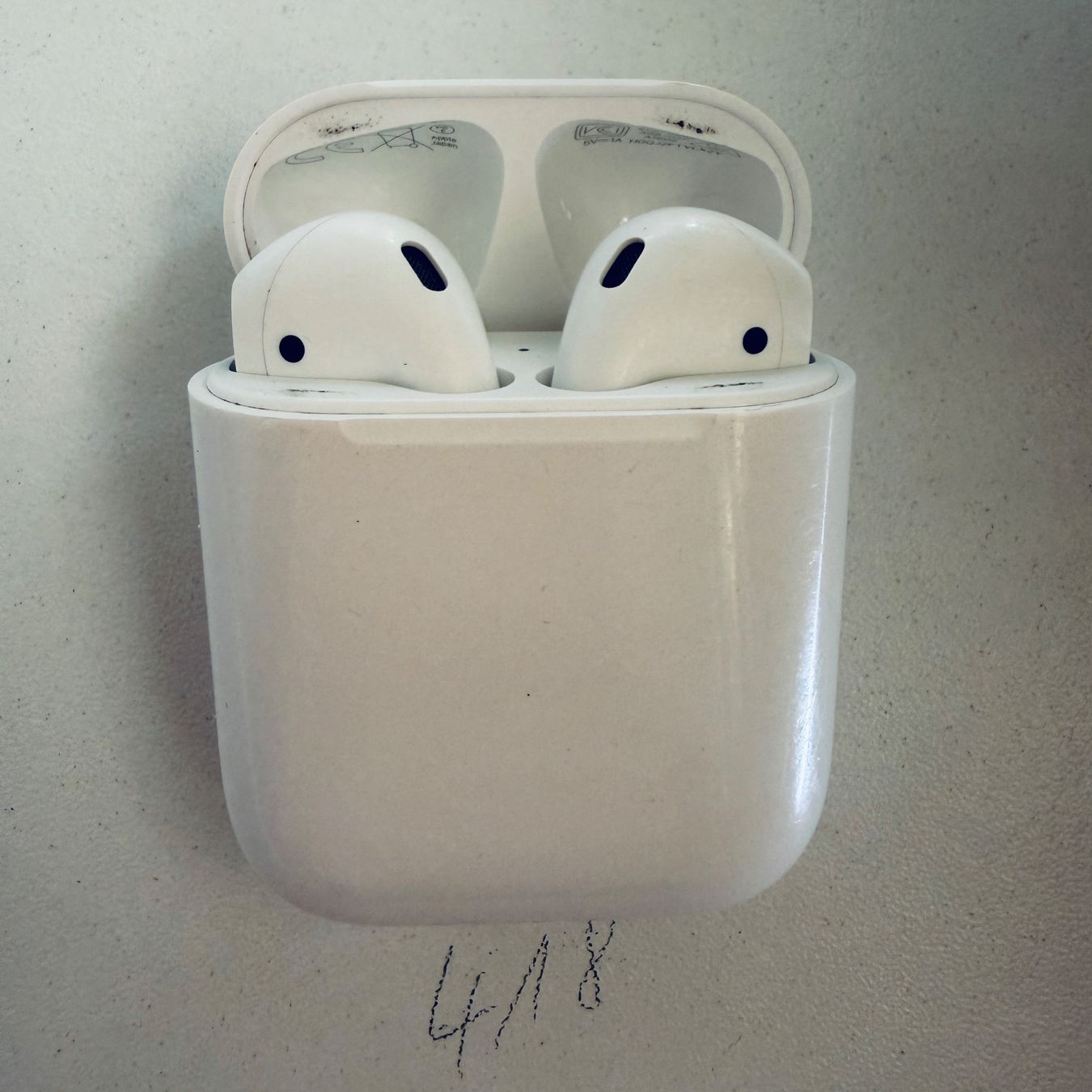 Apple Casques audio: Original Apple AirPods 2 Gen. Wireless Kopfhörer & Case – D'occasion à Basel par MY.AIRPODS.SHOP