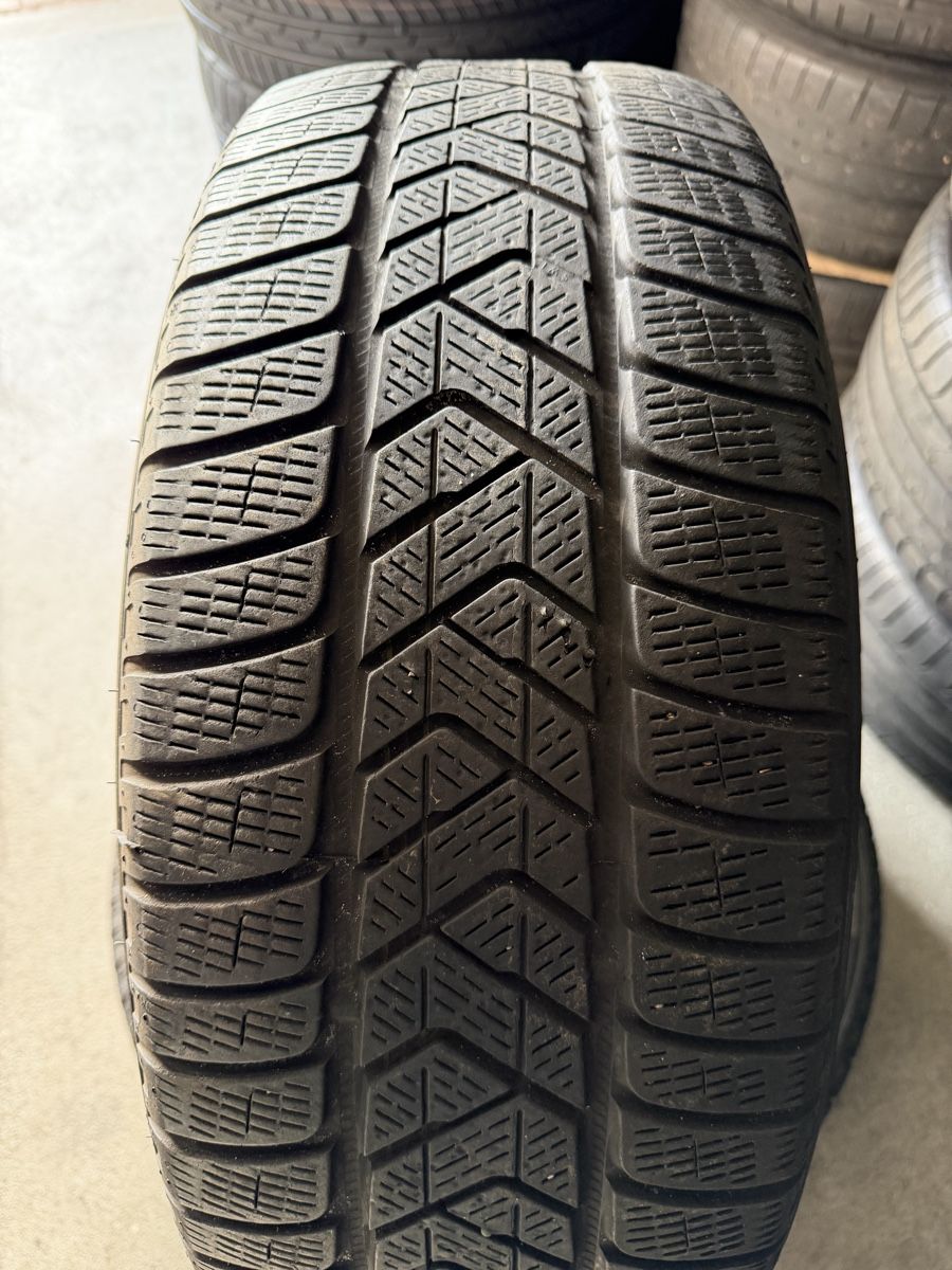 Pneus & Roues: 235/60R18 Winterreifen – D'occasion à Aristau par 020214 1