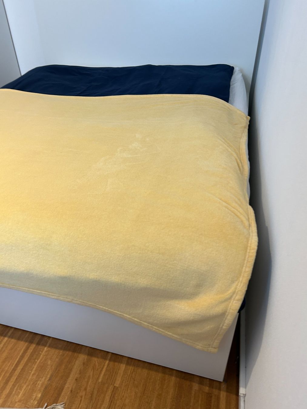 Teli da bagno: Kuschlige hellgelbe Decke für Bett oder Sofa ca. 150x200cm – Usato da Küsnacht ZH venduto da filo_fila8700 3