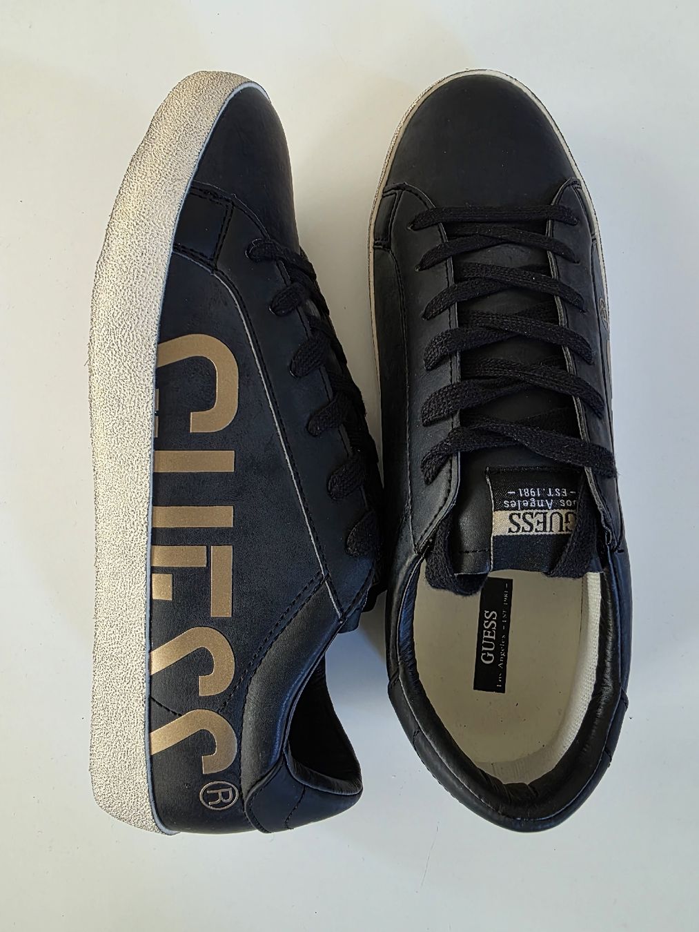 Guess Scarpe da uomo: Guess Sneaker, Schwarz-Gold, Gr.45 – Nuovo (secondo la descrizione) da Scherz venduto da lacoste30 2