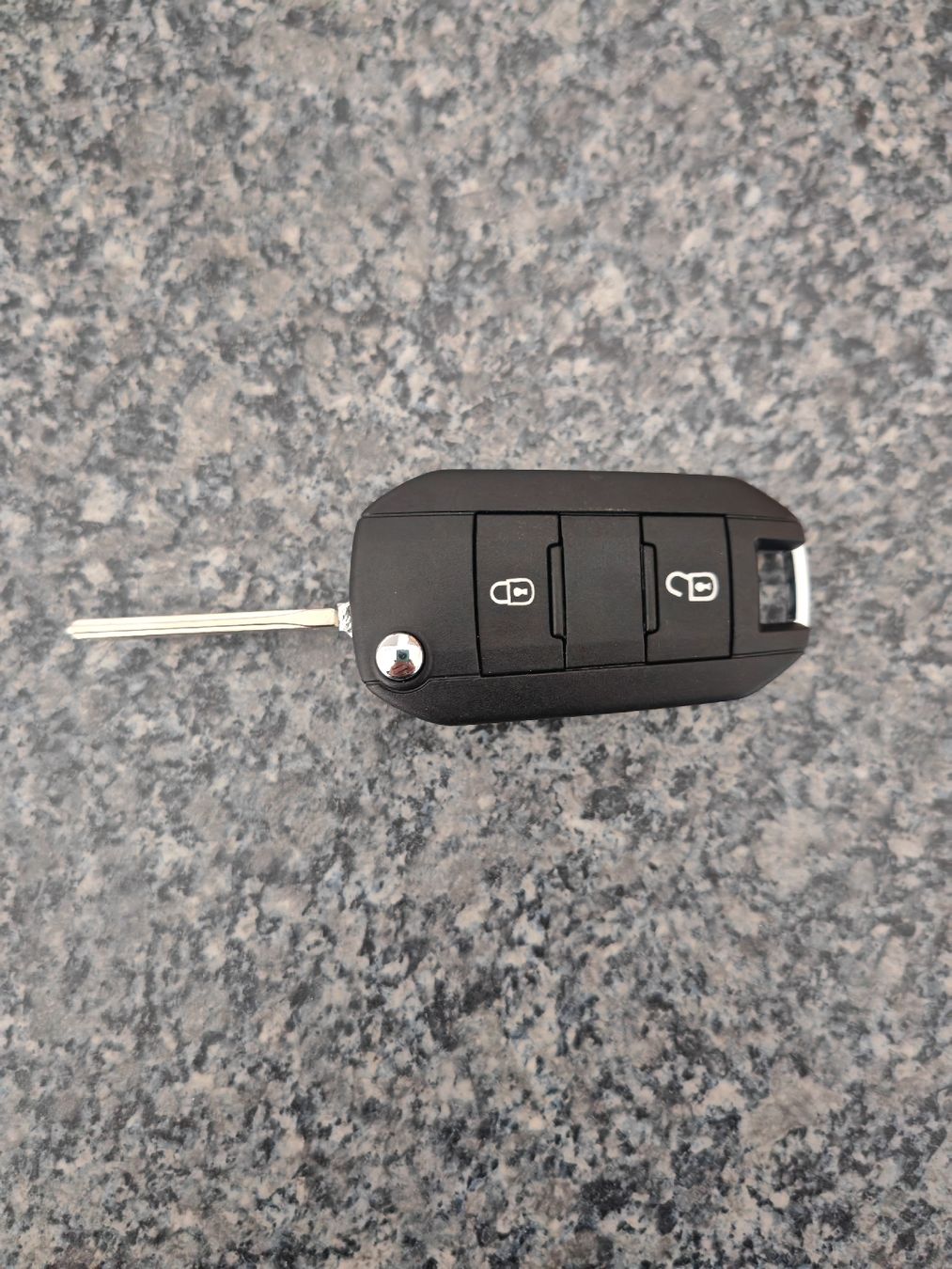 Tutti pezzi di ricambio auto: Original Funkschlüssel new Citroen C3 (CC21)unprogrammiert – Nuovo (secondo la descrizione) da Oberdorf NW venduto da golf.g60