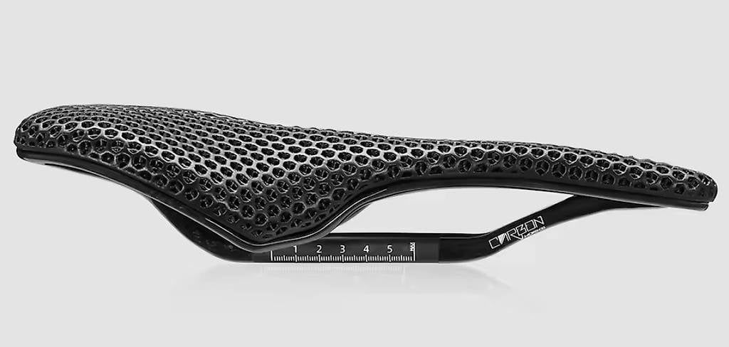 Pièces détachées: Full Carbon Sattel – D'occasion à Kollbrunn par Calusic 4