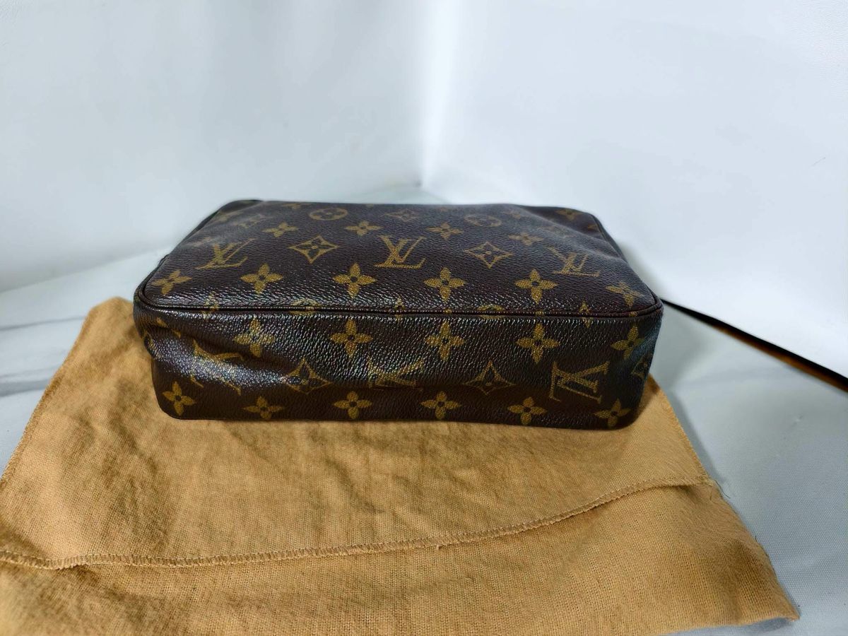 Louis Vuitton Sacs: Louis Vuitton Necessaire – D'occasion à Widnau par Pukpan_99 7