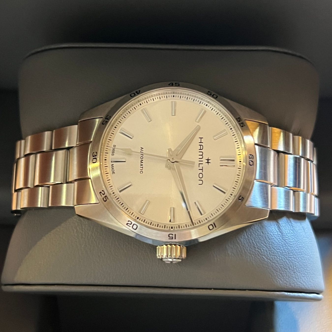 Hamilton Orologi: Hamilton Jazzmaster Auto Silver Dial Full Set H36105150 – Usato da Carouge GE venduto da Watchaser 6