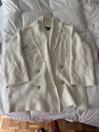 Cardigan blanc Massimo Dutti, style chic pour l’été ☀️ 