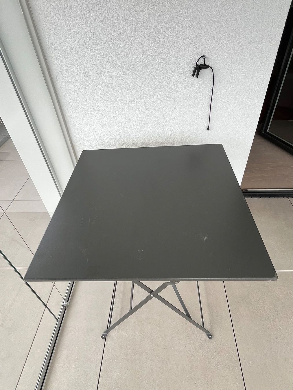 Tischset: Bistro-Gartentisch mit Klapptisch und 2 Klappstühlen – Gebraucht aus Dietlikon von ZWE59 1