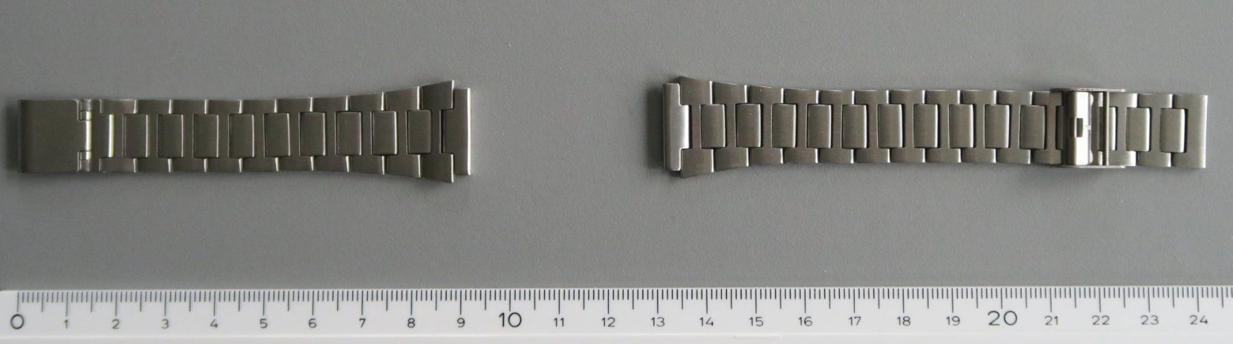 Bracciali & Braccialetti: 🔝⌚Nr162 Metall Uhrenband 18mm – Nuovo (secondo la descrizione) da Teufen ZH venduto da bee50two