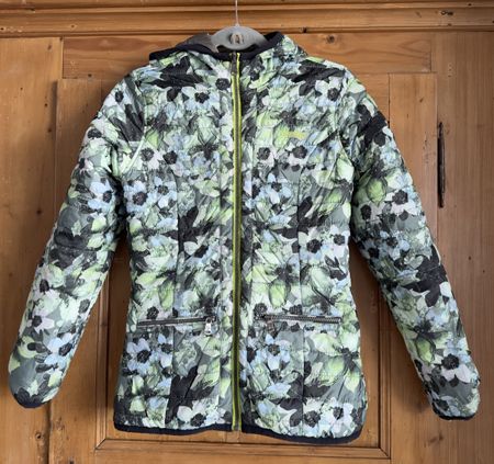 Vingino Wendejacke, Gr. 152, Blumenmuster, Winterjacke, Über