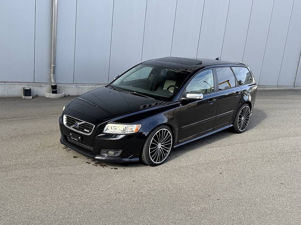 Automobili: Volvo V50 D5 R-Design – Usato da Ursenbach venduto da flueckigeraedu1