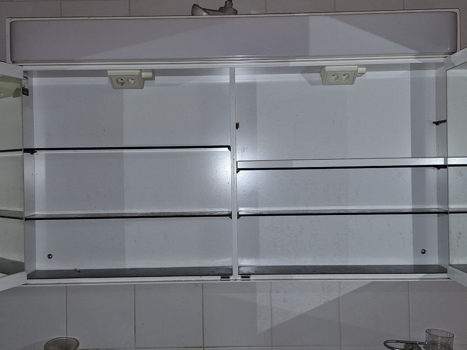Armadietti a specchio: Spiegelschrank Badezimmer – Usato da Schwarzenburg venduto da Elena_91 1