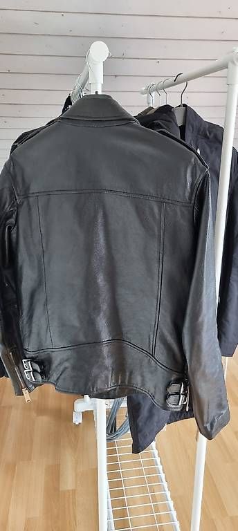 Giacche: NEU! Schwarze D2 Dsquared2 Lederjacke Gr. 44 – Usato da Hombrechtikon venduto da goe_f996 3
