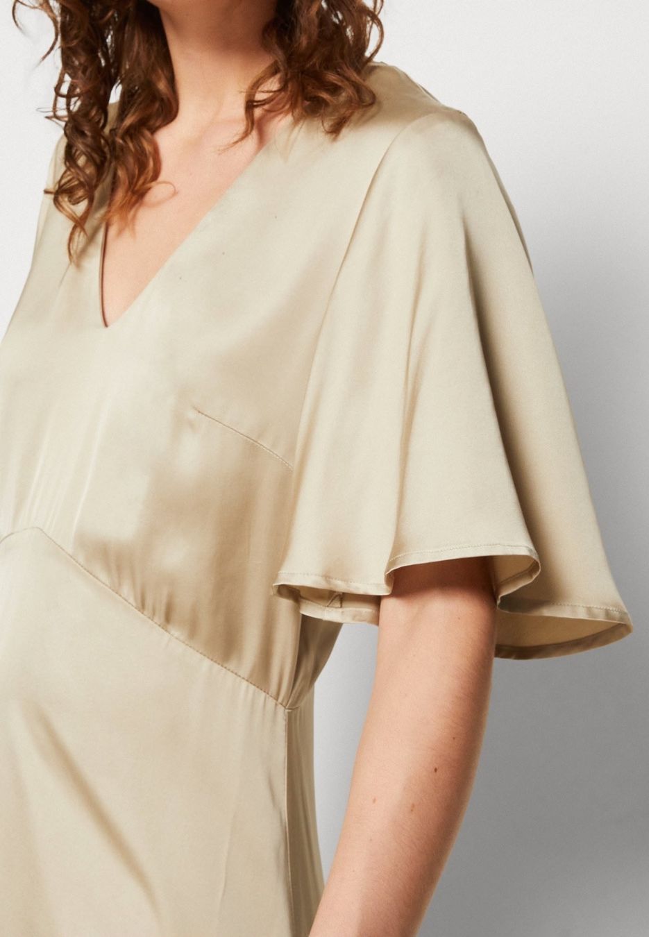 Esprit Robes: Robe soirée dorée longue – Neuf avec emballage d'origine à Montreux par iza_peche8 2