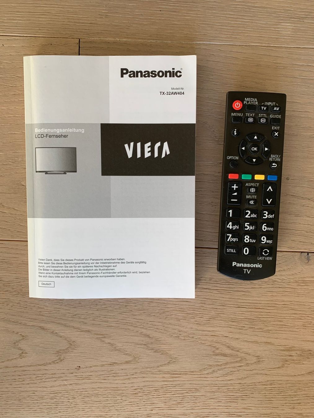 Panasonic Fernseher: Panasonic - Fernseher mit Wandhalterung – Gebraucht aus Andwil SG von  3