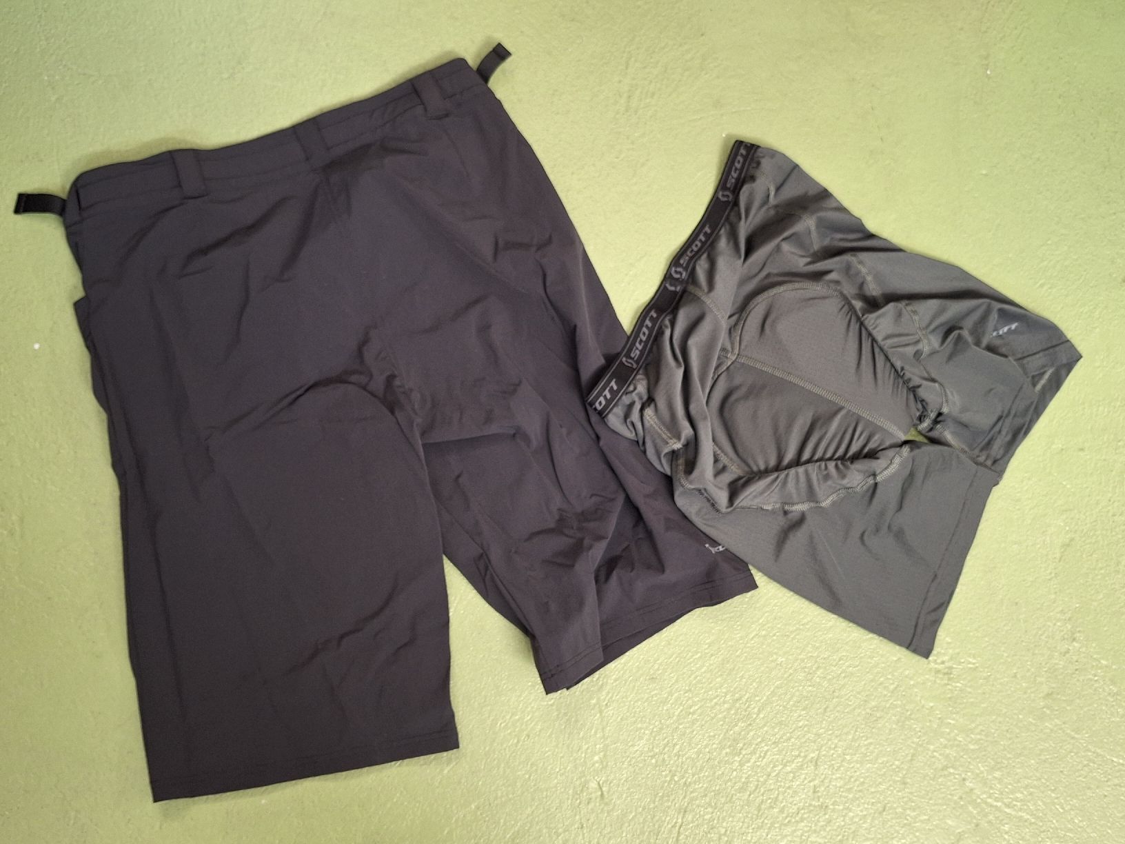 Scott Pantaloni: Scott Bikehose Gr.M – Nuovo (secondo la descrizione) da Niederglatt ZH venduto da Bobsli 1