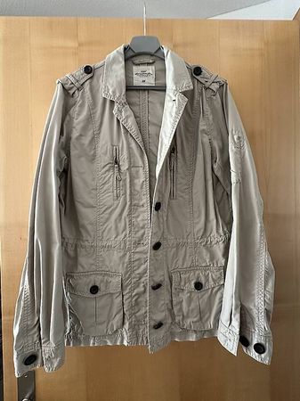 Damen leichte Jacke H&M  Gr. 42 Top Zustand