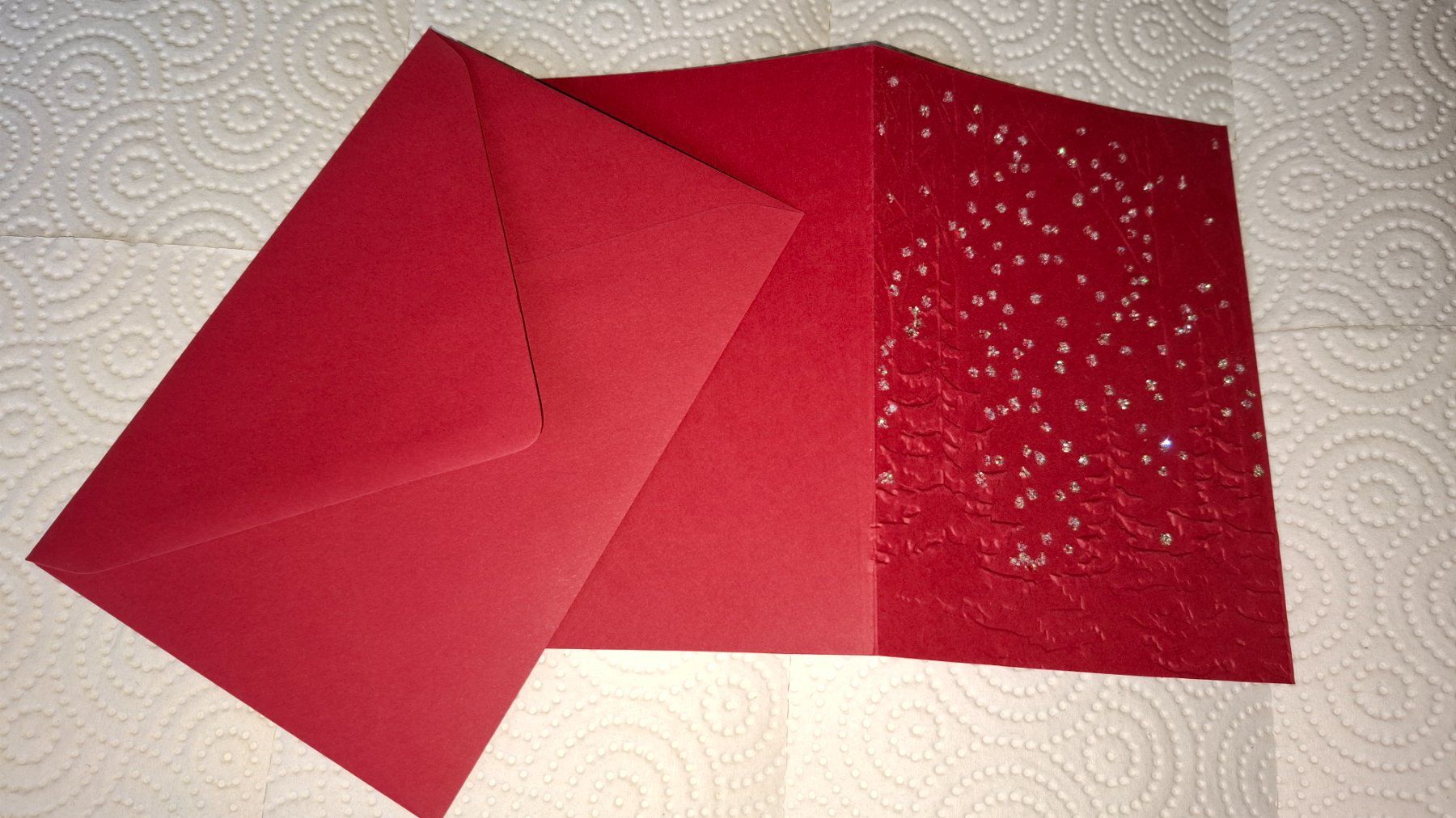 Cartoline: Weihnachtskarte rot mit Prägung und Kuvert – Nuovo (secondo la descrizione) da Plagne venduto da Reticulum01 6