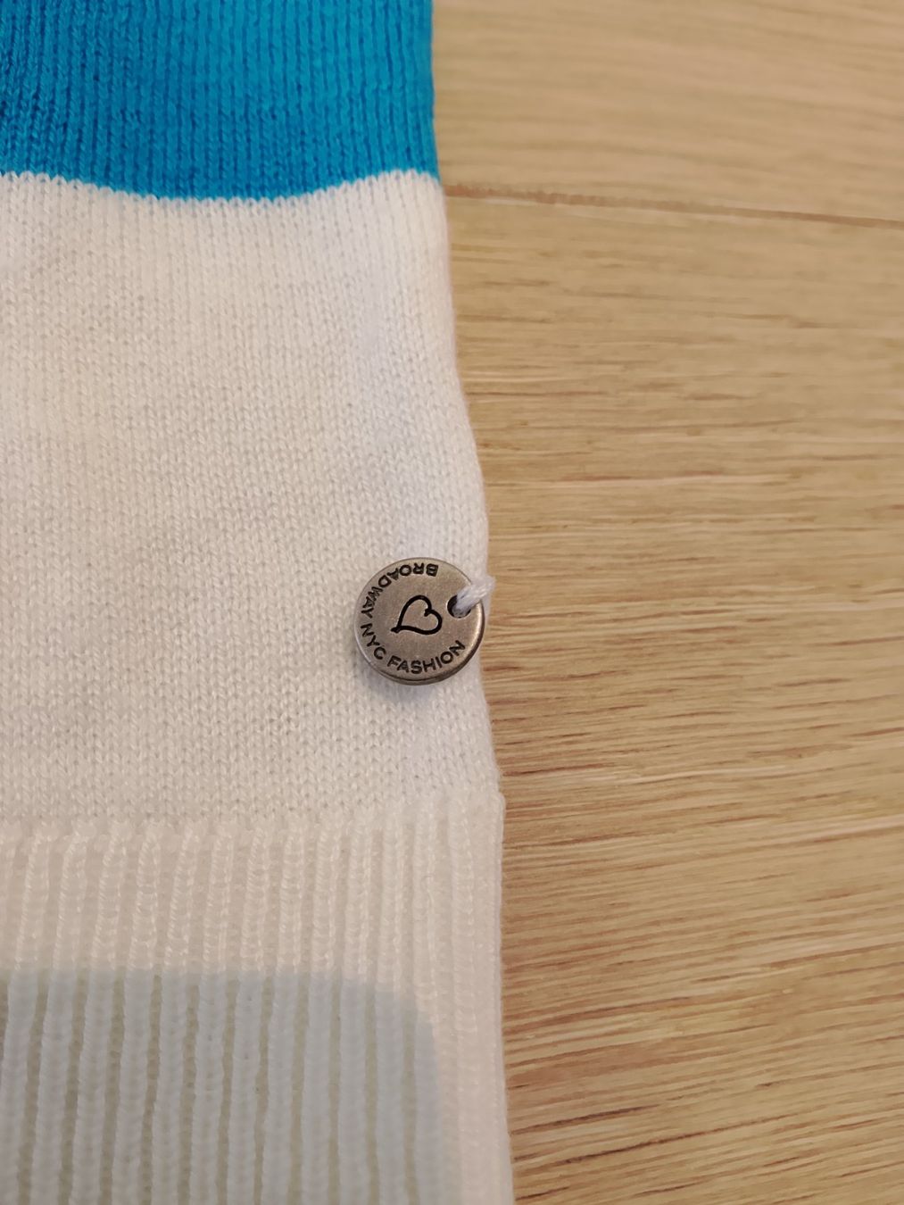 Maglioni & Felpe: Broadway Strickpullover in Weiss-Blau, Grösse S, Sommerli... – Nuovo (secondo la descrizione) da Bellikon venduto da MellonCollieMitTwint 1