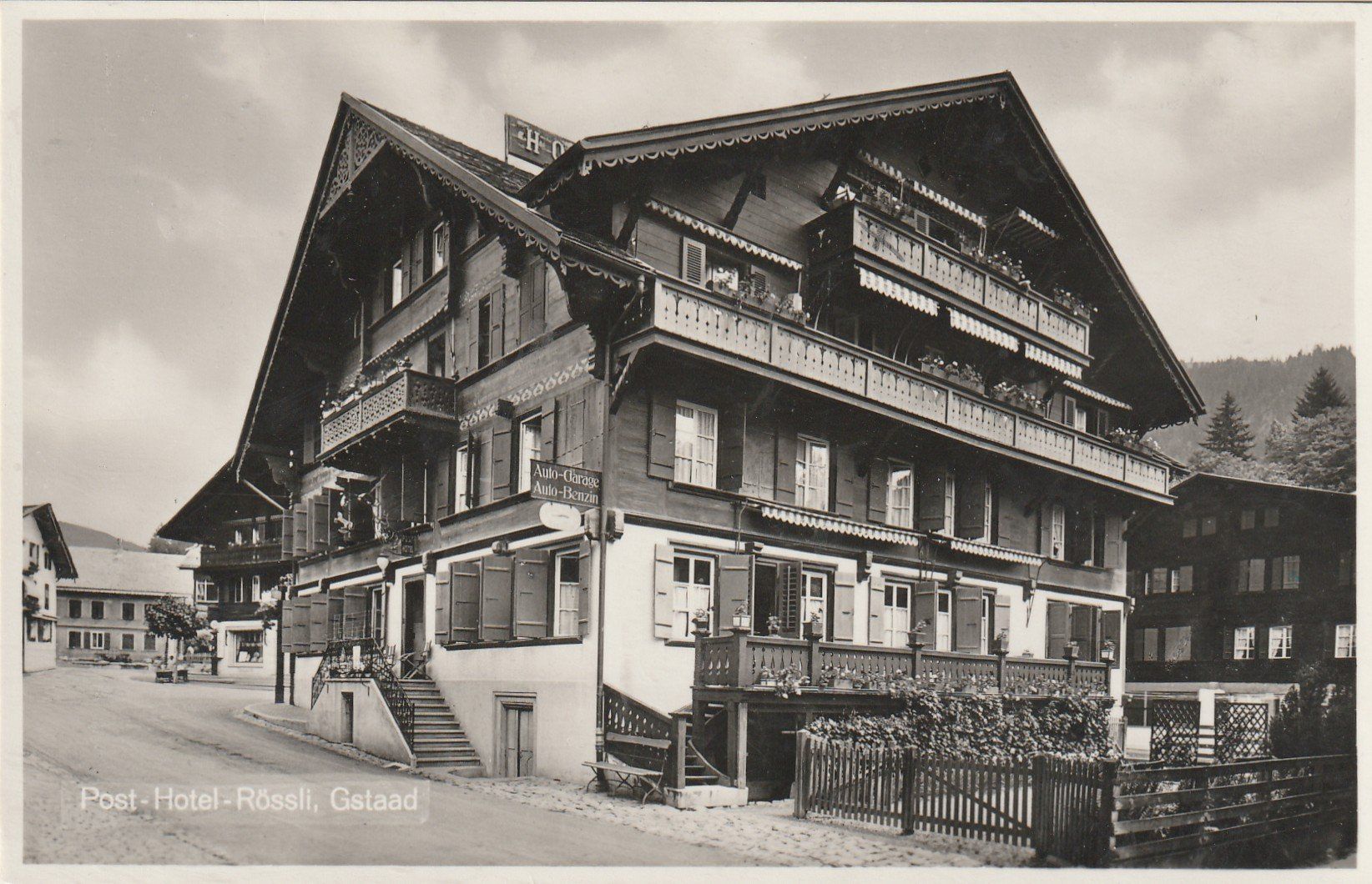 Cartoline postali: Post Hotel Rössli Gstaad – Usato da Lumbrein venduto da made02