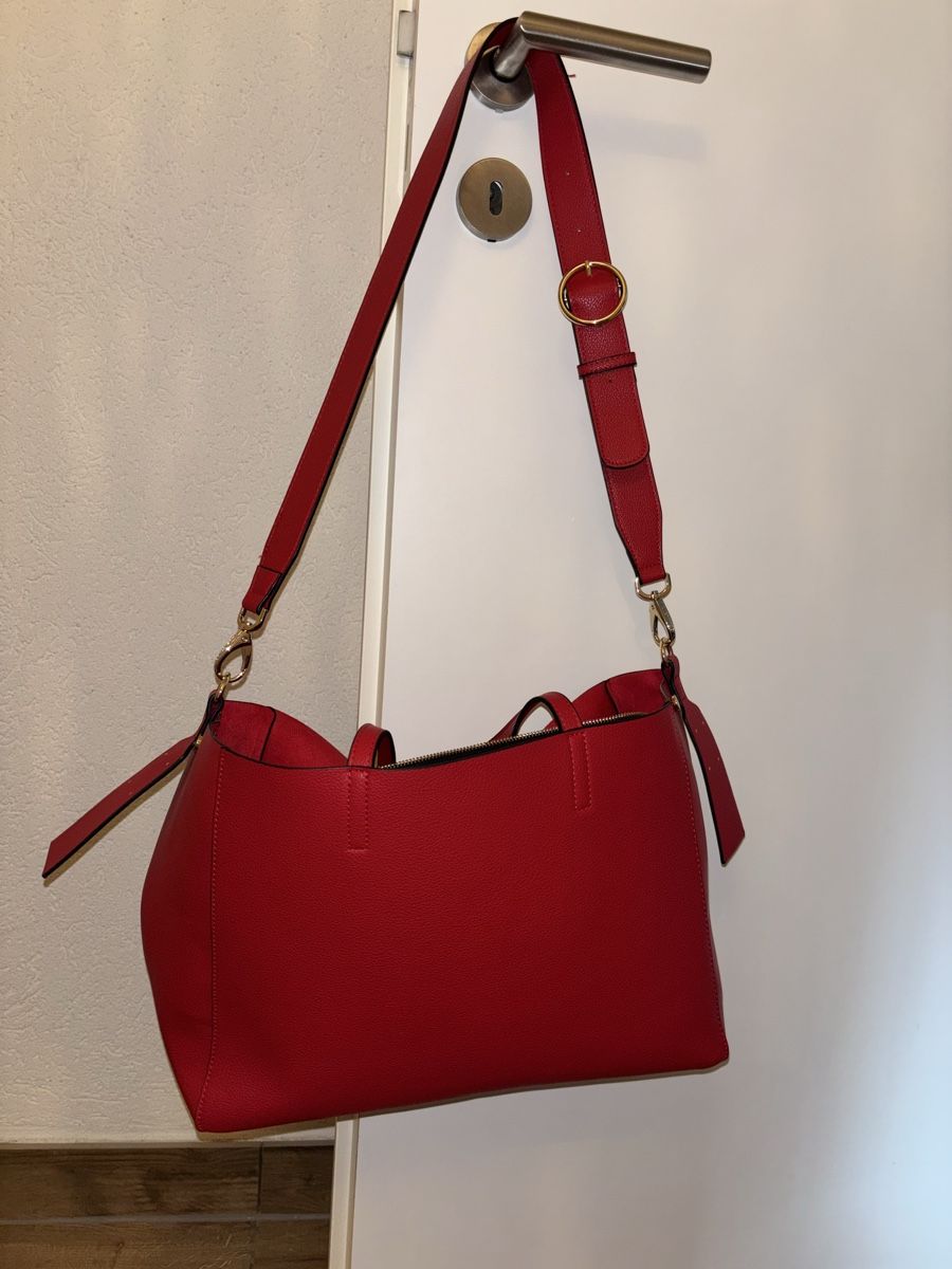 Valentino Borse da donna: Red Valentino Handbag – Nuovo (secondo la descrizione) da Saxon venduto da and_9qkg 2