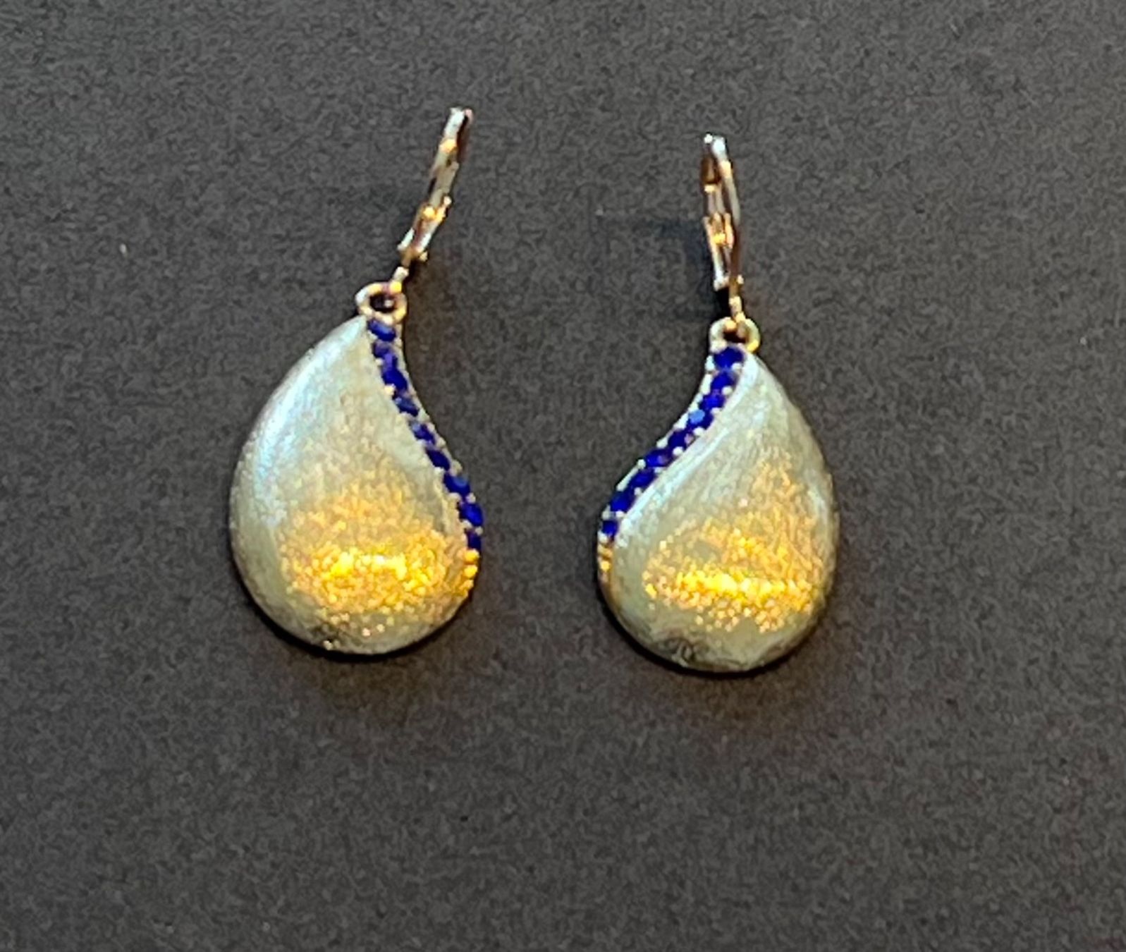 Boucles d'oreille: Ohrringe von MONET – D'occasion à Roggwil BE par KarotteV 1